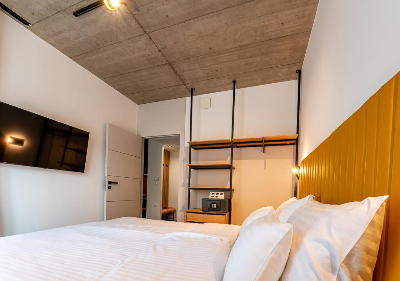 Noir Aparthotel 4*