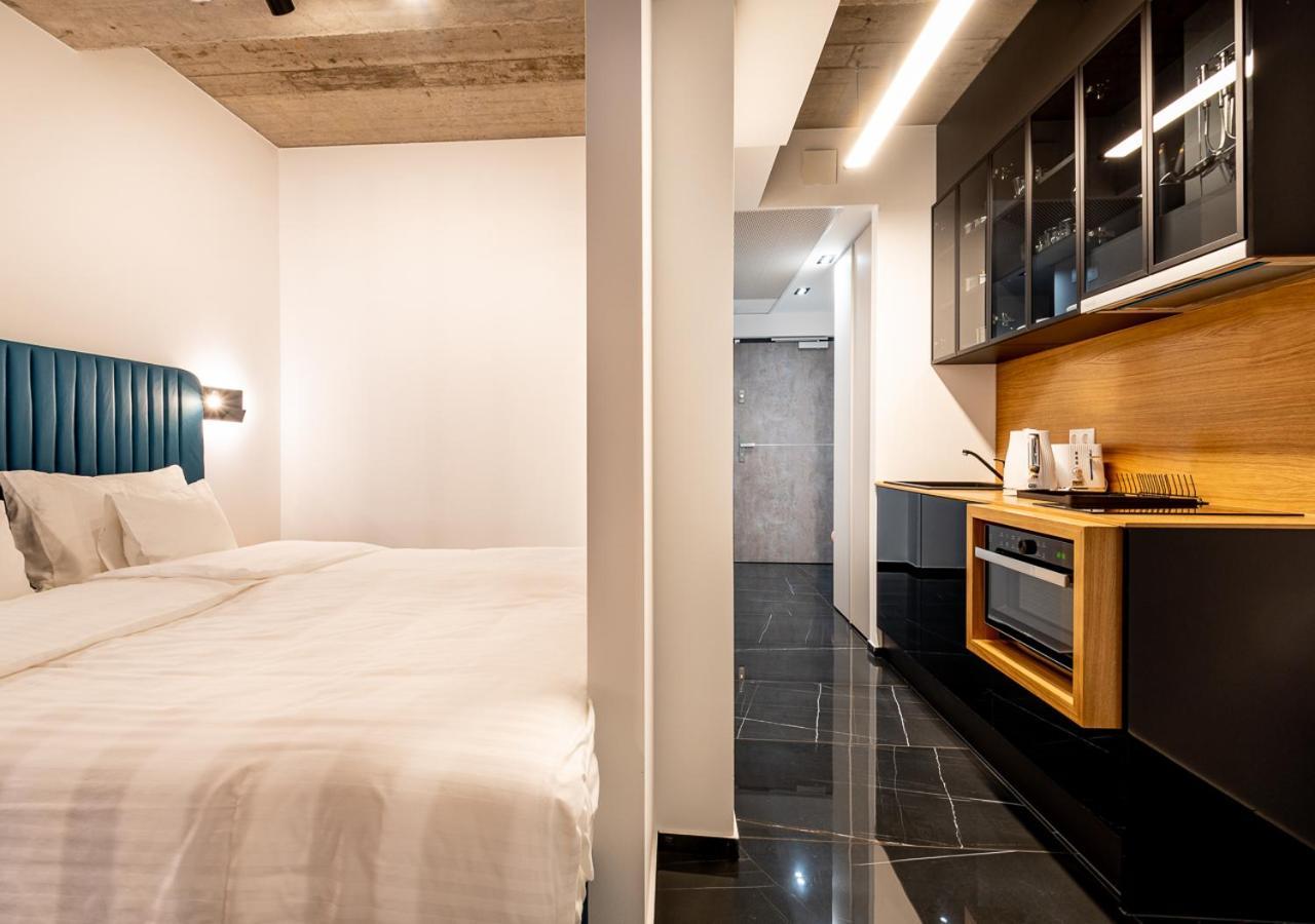 Aparthotel Noir 4*